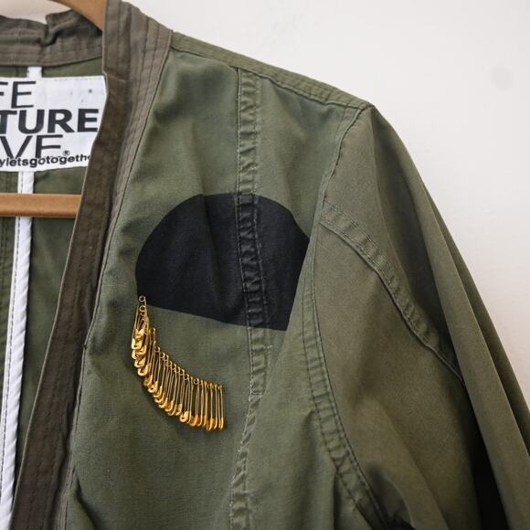 Life Nature Love Military Jacket Medium Army Green Safety Pin Patch Pockets - Picture 3 of 14